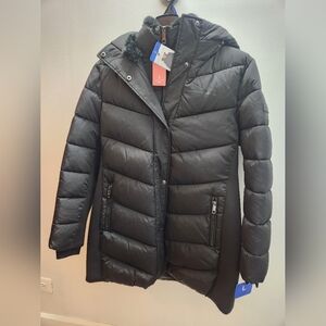 Women's Black Puffer Jacket-"Sorona AURA"